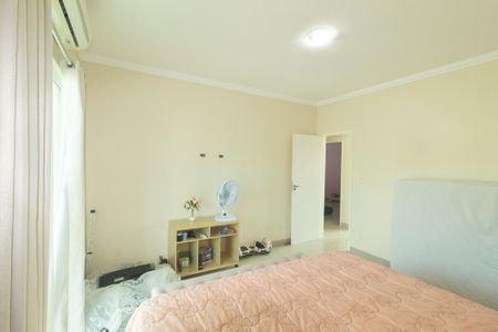 Casa para alugar com 200m², 3 quartos e 4 vagasSuíte