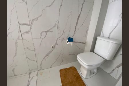 Banheiro de casa para alugar com 3 quartos, 215m² em Nova Mirim, Praia Grande