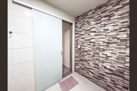 Apartamento à venda com 100m², 2 quartos e sem vagaBanheiro