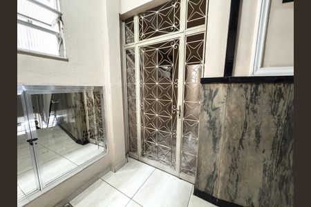 Apartamento à venda com 100m², 2 quartos e sem vagaHall de entrada