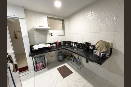 Apartamento à venda com 100m², 2 quartos e sem vagaCozinha