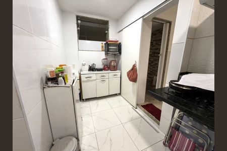 Apartamento à venda com 100m², 2 quartos e sem vagaCozinha