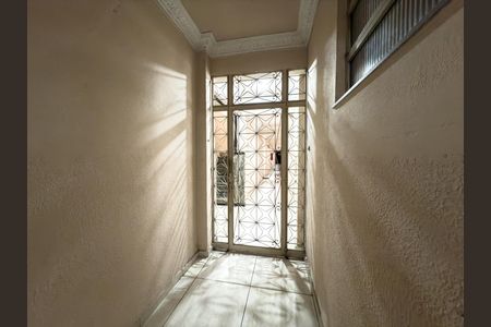 Apartamento à venda com 100m², 2 quartos e sem vagaHall de entrada