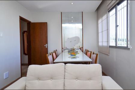 Sala  de apartamento para alugar com 2 quartos, 63m² em Floresta, Belo Horizonte
