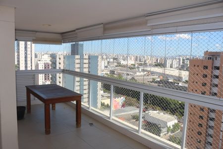Apartamento à venda com 127m², 3 quartos e 1 vagaVaranda