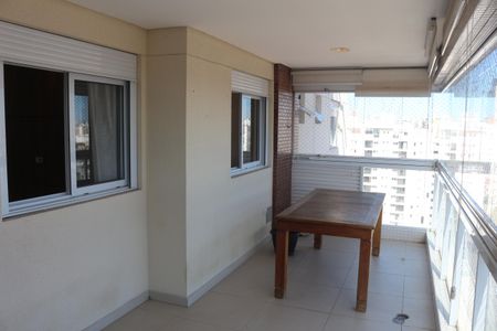 Apartamento à venda com 127m², 3 quartos e 1 vagaVaranda