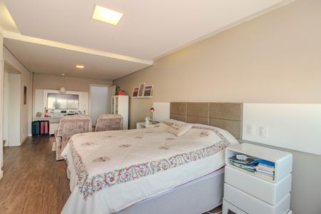 Casa à venda com 330m², 3 quartos e 3 vagasSuíte 1