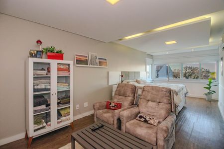 Casa à venda com 330m², 3 quartos e 3 vagasSuíte 1