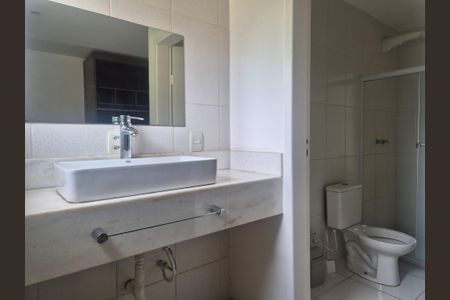 Casa de condomínio para alugar com 190m², 3 quartos e 2 vagas Casa de condomínio para alugar com 190m², 3 quartos e 2 vagasBanheiro suite 2