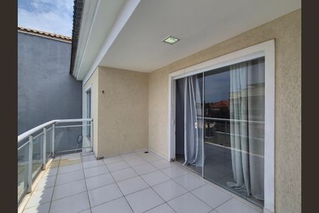 Casa de condomínio para alugar com 190m², 3 quartos e 2 vagas Casa de condomínio para alugar com 190m², 3 quartos e 2 vagasVaranda suíte 2