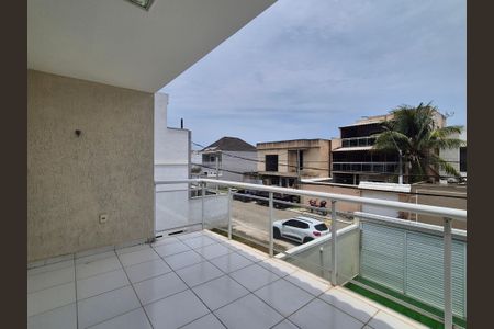 Casa de condomínio para alugar com 190m², 3 quartos e 2 vagas Casa de condomínio para alugar com 190m², 3 quartos e 2 vagasVaranda suíte 2