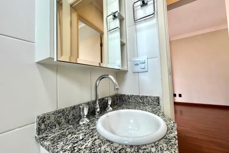 Apartamento à venda com 58m², 2 quartos e 1 vagaBanheiro Corredor