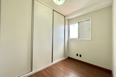 Apartamento à venda com 58m², 2 quartos e 1 vagaQuarto 2