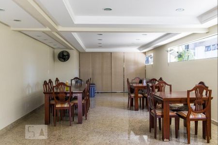 Apartamento à venda com 135m², 4 quartos e 2 vagas Apartamento à venda com 135m², 4 quartos e 2 vagasÁrea comum - Salão de festas