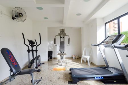 Apartamento à venda com 135m², 4 quartos e 2 vagas Apartamento à venda com 135m², 4 quartos e 2 vagasÁrea comum - Academia