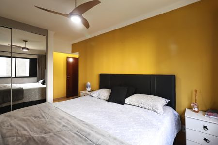 Apartamento à venda com 135m², 4 quartos e 2 vagas Apartamento à venda com 135m², 4 quartos e 2 vagasSuite