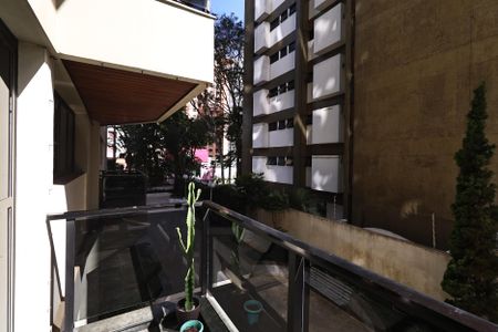 Apartamento à venda com 135m², 4 quartos e 2 vagas Apartamento à venda com 135m², 4 quartos e 2 vagasSacada