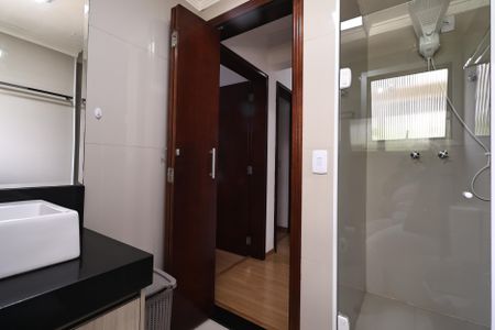 Apartamento à venda com 135m², 4 quartos e 2 vagas Apartamento à venda com 135m², 4 quartos e 2 vagasBanheiro