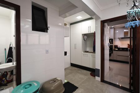 Apartamento à venda com 135m², 4 quartos e 2 vagas Apartamento à venda com 135m², 4 quartos e 2 vagasLavanderia