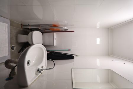 Apartamento à venda com 135m², 4 quartos e 2 vagas Apartamento à venda com 135m², 4 quartos e 2 vagasBanheiro de serviço