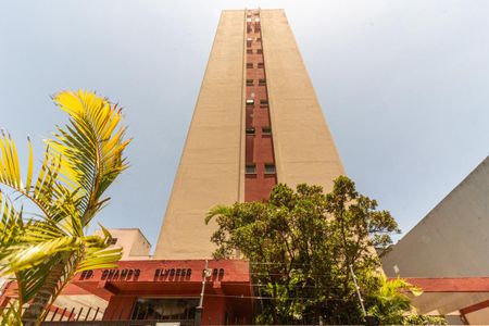 Apartamento à venda com 35m², 1 quarto e 1 vaga Apartamento à venda com 35m², 1 quarto e 1 vagaFachada