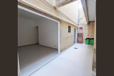 Apartamento à venda com 83m², 2 quartos e 1 vagaÁrea comum