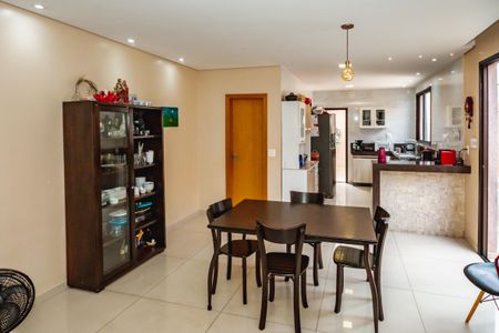 Casa para alugar com 4 quartos, 180m² em Alípio de Melo, Belo Horizonte