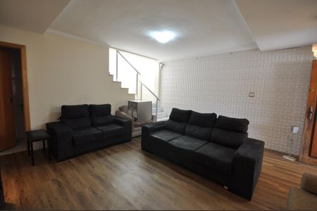 Sala de casa à venda com 5 quartos, 250m² em Vila Mazzei, São Paulo