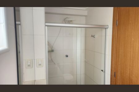 Apartamento para alugar com 75m², 2 quartos e 1 vaga Apartamento para alugar com 75m², 2 quartos e 1 vagaBanheiro da Suíte 2