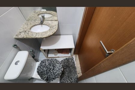 Apartamento para alugar com 75m², 2 quartos e 1 vaga Apartamento para alugar com 75m², 2 quartos e 1 vagaBanheiro da Suíte 1
