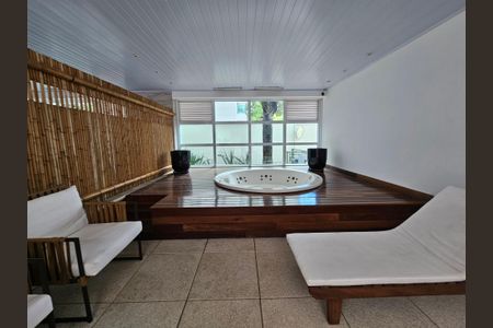 Apartamento à venda com 38m², 1 quarto e 1 vagaHidromassagem