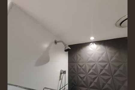 Apartamento para alugar com 65m², 2 quartos e 1 vaga Apartamento para alugar com 65m², 2 quartos e 1 vagaBanheiro da Suíte