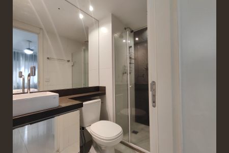Apartamento para alugar com 65m², 2 quartos e 1 vaga Apartamento para alugar com 65m², 2 quartos e 1 vagaBanheiro da Suíte