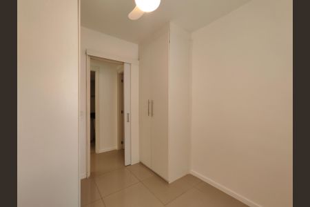 Apartamento para alugar com 65m², 2 quartos e 1 vaga Apartamento para alugar com 65m², 2 quartos e 1 vagaQuarto