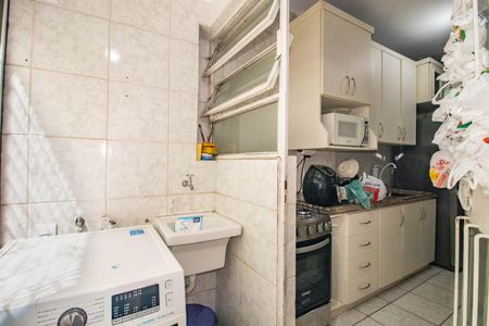 Apartamento para alugar com 60m², 2 quartos e sem vagaCozinha e Área de Serviço
