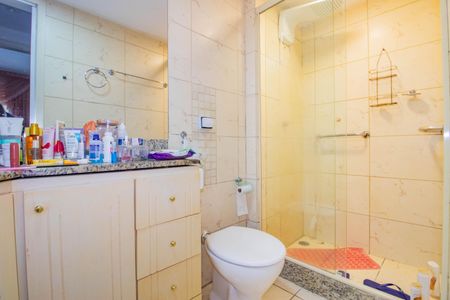 Apartamento para alugar com 60m², 2 quartos e sem vagaBanheiro