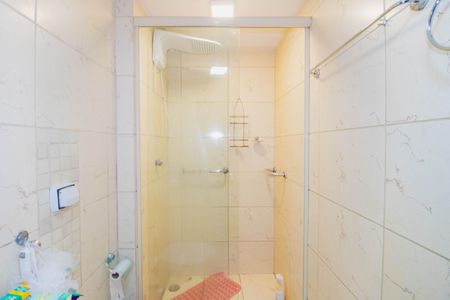 Apartamento para alugar com 60m², 2 quartos e sem vagaBanheiro