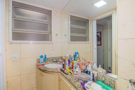 Apartamento para alugar com 60m², 2 quartos e sem vagaBanheiro