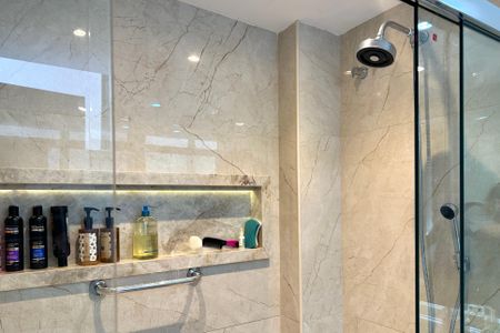 Apartamento à venda com 137m², 3 quartos e 1 vagaBanheiro da Suíte 1