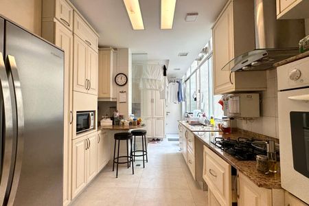 Apartamento à venda com 137m², 3 quartos e 1 vagaCozinha