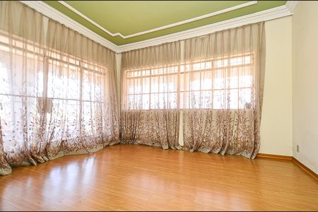 Sala  de casa à venda com 5 quartos, 300m² em Renascença, Belo Horizonte