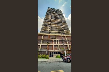 Apartamento à venda com 38m², 1 quarto e 1 vagaFachada e portaria