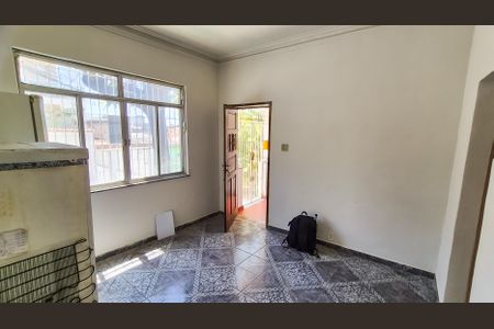Sala de apartamento para alugar com 2 quartos, 60m² em Brás de Pina, Rio de Janeiro