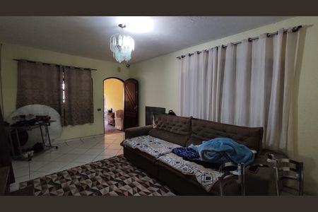 Sala de casa para alugar com 2 quartos, 164m² em Jardim Sao Judas Tadeu, Ferraz de Vasconcelos