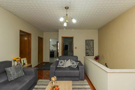 Casa à venda com 200m², 6 quartos e 4 vagas Casa à venda com 200m², 6 quartos e 4 vagasSala 1