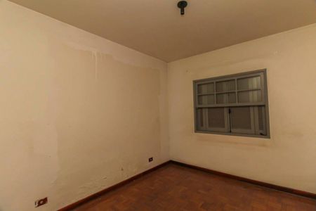 Casa à venda com 200m², 6 quartos e 4 vagas Casa à venda com 200m², 6 quartos e 4 vagasQuarto 3