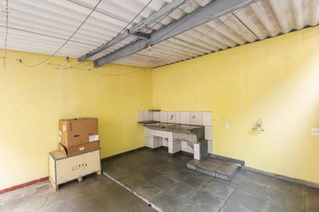 Casa à venda com 200m², 6 quartos e 4 vagas Casa à venda com 200m², 6 quartos e 4 vagasÁrea de Serviço 2