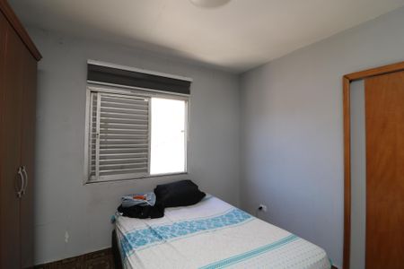 Quarto 2 de casa para alugar com 4 quartos, 250m² em Jardim Santa Teresinha, São Paulo