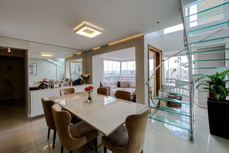 Apartamento à venda com 150m², 3 quartos e 3 vagas Apartamento à venda com 150m², 3 quartos e 3 vagasSala de Jantar
