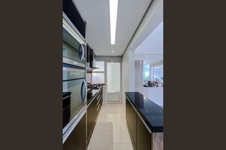 Apartamento à venda com 150m², 3 quartos e 3 vagas Apartamento à venda com 150m², 3 quartos e 3 vagasCozinha